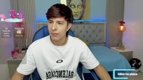 Snapshot of brent18_ chatting on 01/14/26, 02:06 Esteban online show from 01/14/26, 02:06