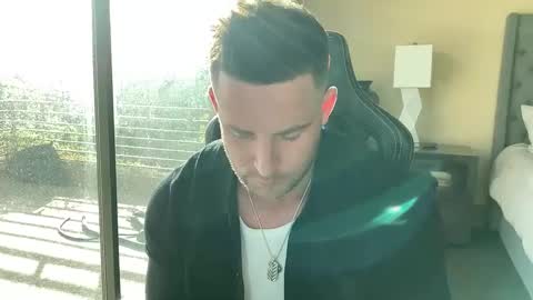 Snapshot of brettmycles chatting on 12/30/24, 05:02 Brett Mycles online show from 12/30/24, 05:02