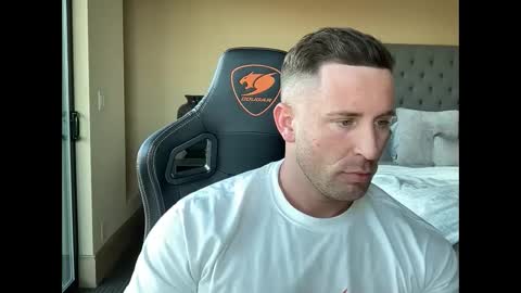 Snapshot of brettmycles chatting on 01/16/25, 12:12 Brett Mycles online show from 01/16/25, 12:12