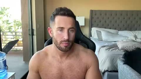 Snapshot of brettmycles chatting on 11/04/25, 09:36 Brett Mycles online show from 11/04/25, 09:36