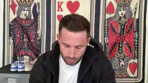 Snapshot of brettmycles chatting on 11/05/25, 04:07 Brett Mycles online show from 11/05/25, 04:07