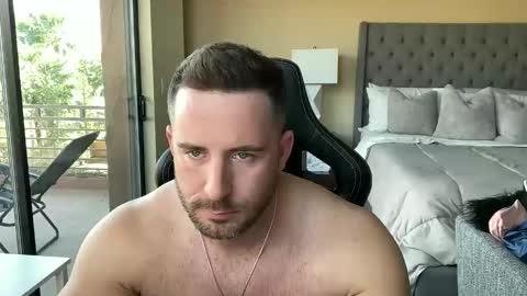 Snapshot of brettmycles chatting on 11/26/25, 09:05 Brett Mycles online show from 11/26/25, 09:05