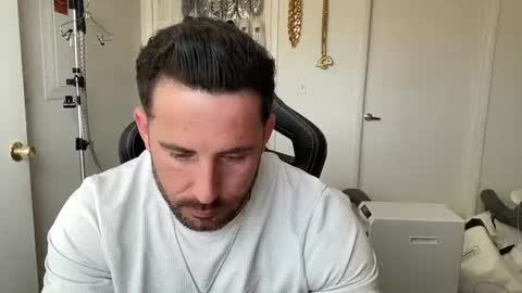 Snapshot of brettmycles chatting on 07/24/26, 04:16 Brett Mycles online show from 07/24/26, 04:16