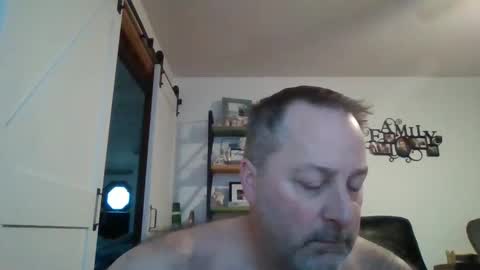 Snapshot of brettsky chatting on 01/19/25, 01:01 hey online show from 01/19/25, 01:01