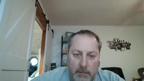 Snapshot of brettsky chatting on 02/05/25, 09:29 hey online show from 02/05/25, 09:29