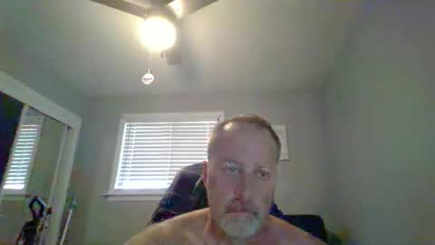 hey online show from 06/10/26, 03:00