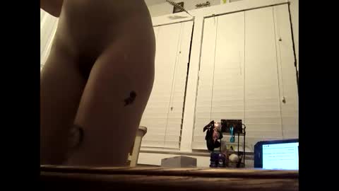 bri_ant online show from 10/27/25, 01:53