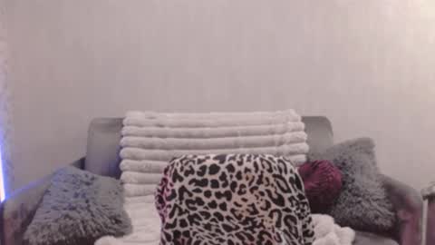 Snapshot of bri_fox chatting on 11/17/25, 08:14 bri_fox online show from 11/17/25, 08:14