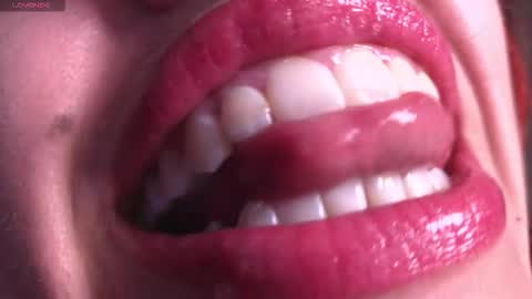 Bri  online show from 11/30/25, 05:28