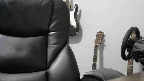 brian871001 online show from 04/16/26, 06:41