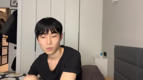 Snapshot of brian_stars chatting on 02/26/25, 12:25 Brian boy online show from 02/26/25, 12:25