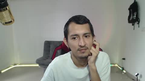 Snapshot of brian_sweetx chatting on 03/05/25, 06:34 Brian sweetx Independent online show from 03/05/25, 06:34