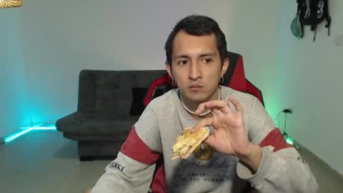 Snapshot of brian_sweetx chatting on 03/08/25, 02:12 Brian sweetx Independent online show from 03/08/25, 02:12