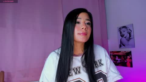 Snapshot of briana11_ chatting on 04/30/26, 12:06 briana11_ online show from 04/30/26, 12:06