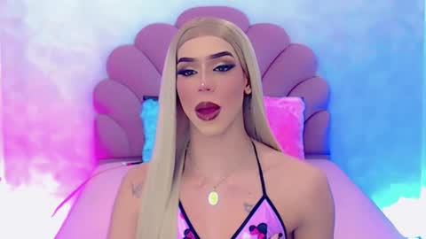 BRIANA online show from 01/28/25, 05:22