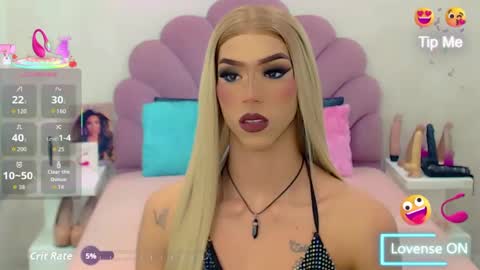 BRIANA online show from 10/03/25, 05:48