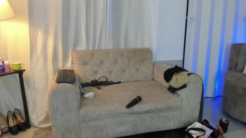 briana online show from 02/19/25, 01:39