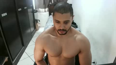 Snapshot of brianaries chatting on 12/17/25, 04:57 brianaries online show from 12/17/25, 04:57