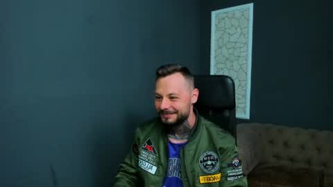 Snapshot of brianhunts chatting on 05/19/26, 04:19 Brian online show from 05/19/26, 04:19
