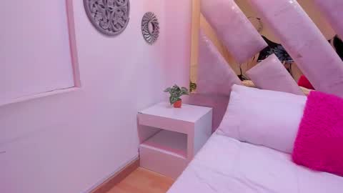 Brianna  online show from 10/22/25, 12:27