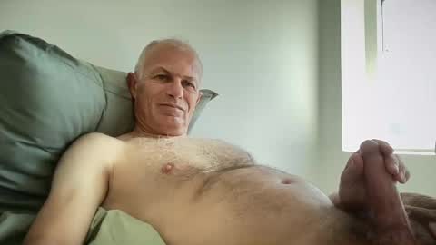 Brian online show from 07/08/26, 02:43