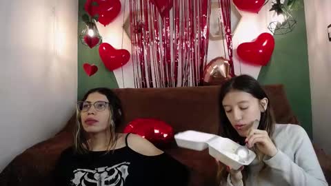 Snapshot of briarandblair chatting on 02/17/25, 02:15 briarandblair online show from 02/17/25, 02:15