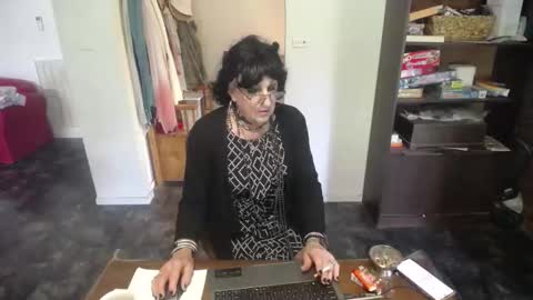 Snapshot of bridgetfouru chatting on 06/05/26, 04:30 bridgetfouru online show from 06/05/26, 04:30