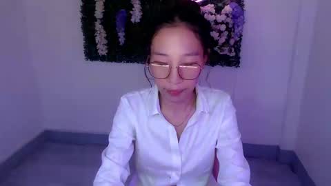 brie_belle online show from 12/28/24, 04:08