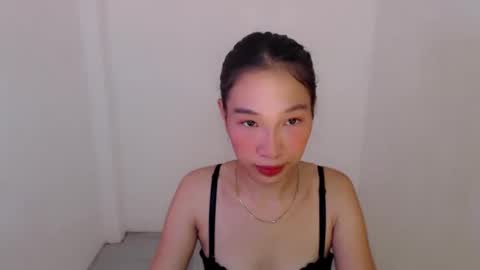 brie_belle online show from 01/23/25, 07:54