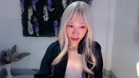 brie_belle online show from 03/07/25, 04:46