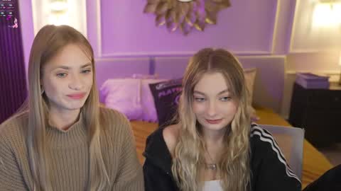 Snapshot of bright_diamonds_054 chatting on 09/29/25, 06:40 Diamonds Girls online show from 09/29/25, 06:40