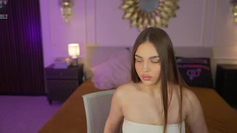 Snapshot of bright_diamonds_054 chatting on 10/02/25, 07:26 Diamonds Girls online show from 10/02/25, 07:26