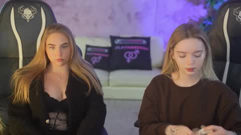 Snapshot of bright_diamonds_054 chatting on 11/11/25, 08:36 Diamonds Girls online show from 11/11/25, 08:36