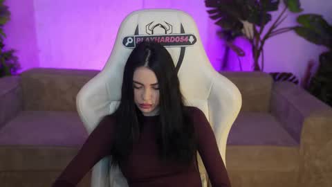 Diamonds Girls online show from 01/14/26, 09:15