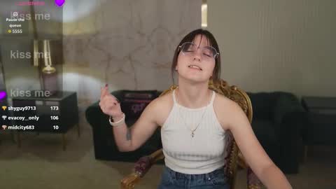 Diamonds Girls online show from 03/20/26, 08:46