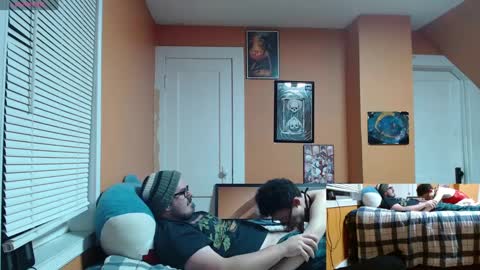 Strawberry online show from 12/20/24, 01:14