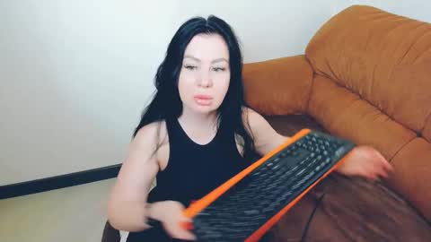 brilliantegirl_ online show from 02/04/26, 10:32