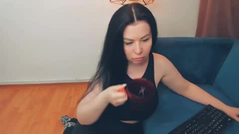 brilliantegirl_ online show from 04/21/26, 06:52