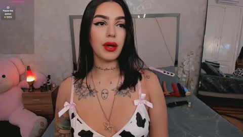 Snapshot of brinna_cox chatting on 09/28/25, 12:43 brinna_cox online show from 09/28/25, 12:43