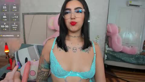 Snapshot of brinna_cox chatting on 10/02/25, 12:34 brinna_cox online show from 10/02/25, 12:34