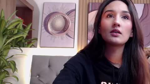  B R I N N A   online show from 12/02/24, 03:58