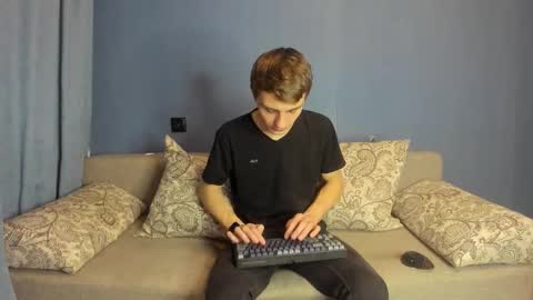 bristlebback online show from 11/16/25, 03:39