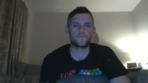 Snapshot of britbigdick1992 chatting on 04/10/26, 10:25 britbigdick1992 online show from 04/10/26, 10:25