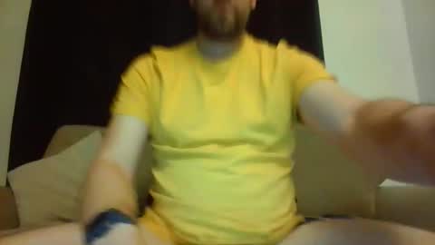 Snapshot of britguy6985 chatting on 04/11/26, 07:07 britguy6985 online show from 04/11/26, 07:07