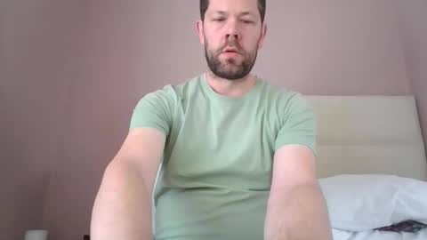 Snapshot of britguy6985 chatting on 04/16/26, 11:00 britguy6985 online show from 04/16/26, 11:00
