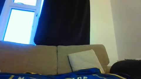 Snapshot of britguy6985 chatting on 04/17/26, 07:06 britguy6985 online show from 04/17/26, 07:06