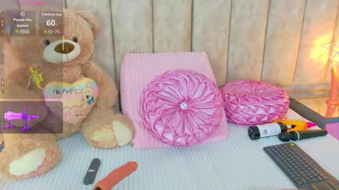 brithanyparker_ online show from 09/23/25, 06:38