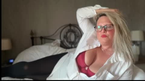 British Bella online show from 04/13/26, 05:51