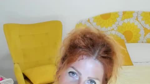 Snapshot of britishmilfpenelope chatting on 09/09/25, 10:59 Penelope online show from 09/09/25, 10:59