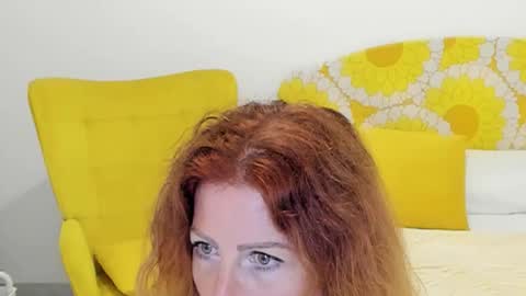 Snapshot of britishmilfpenelope chatting on 10/10/25, 04:22 Penelope online show from 10/10/25, 04:22
